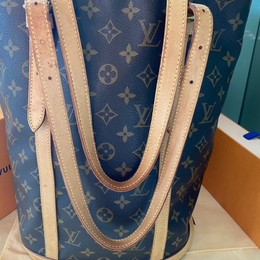 Authentic LOUIS VUITTON bucket bag